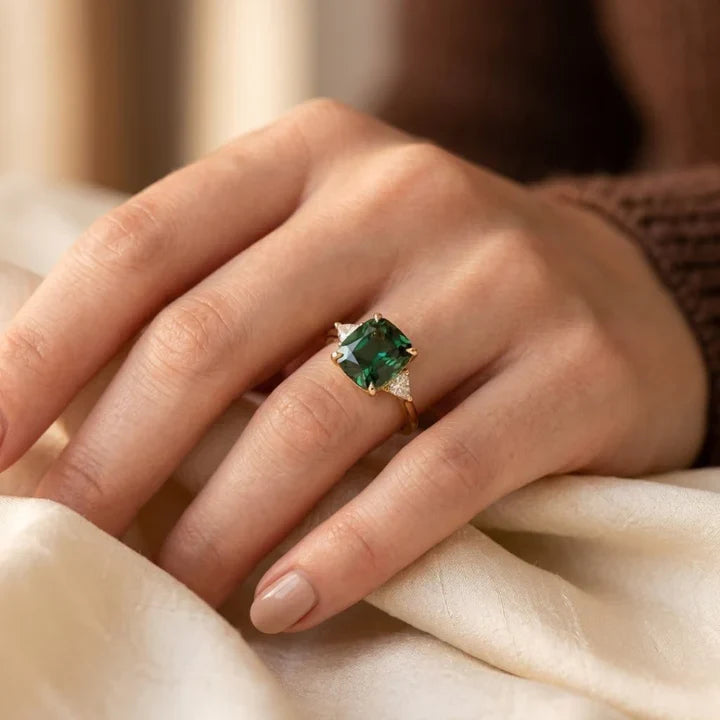 Anillo Solitario Cojín en Oro