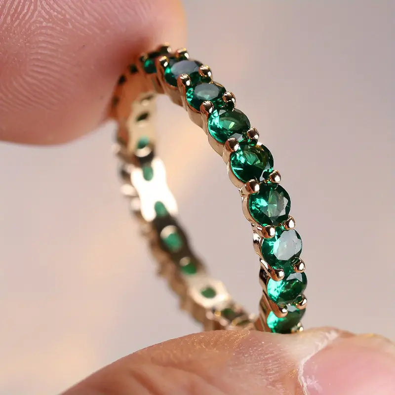 Anillo de Eternidad de Esmeralda en Oro