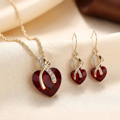 Set de Joyería Corazón Trenzado de Rubí en Oro