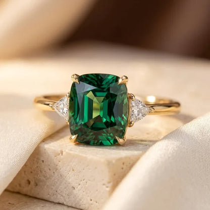 Anillo Solitario Cojín en Oro