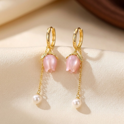 Pendientes Colgantes Florales de Perla en Oro