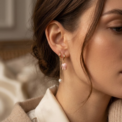 Pendientes Colgantes Florales de Perla en Oro