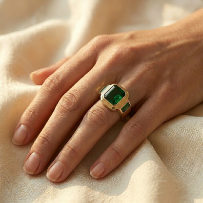 Anillo Sello de Esmeralda en Oro