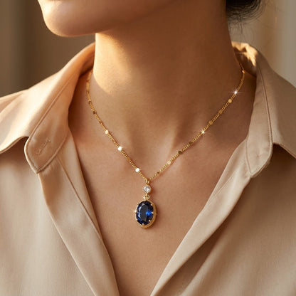 Collar Colgante Oval de Zafiro en Oro