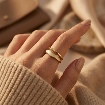 Anillo Envuelto Escultural en Oro