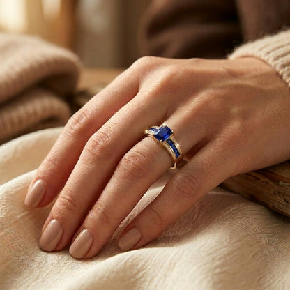 Anillo Corte Cuadrado de Zafiro en Oro