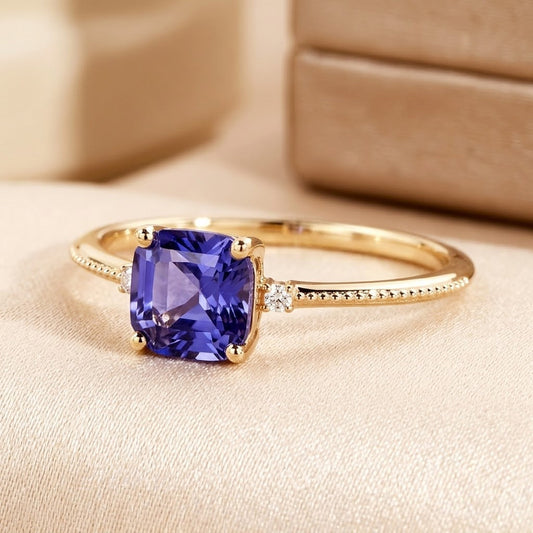 Anillo Solitario de Amatista en Oro