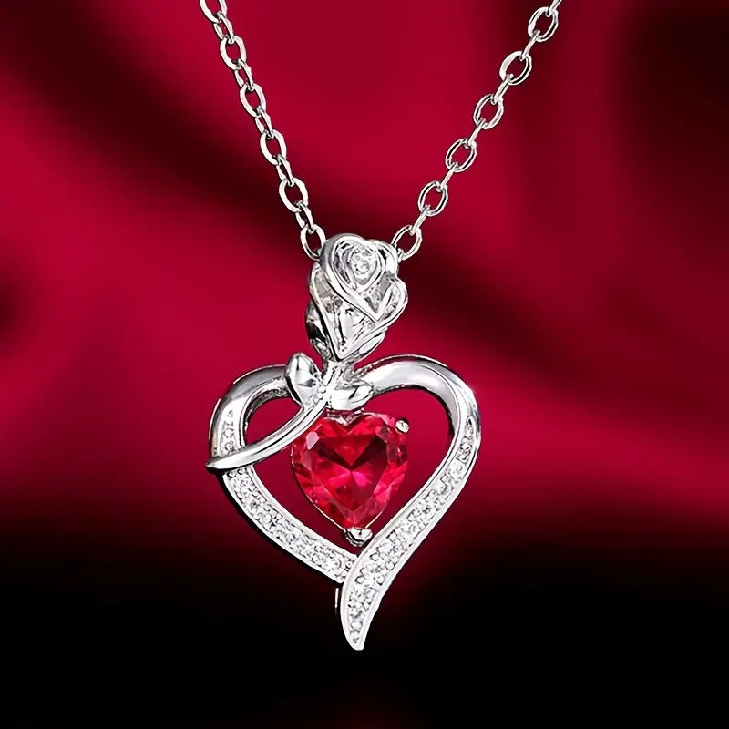 Collar Colgante Corazón de Rubí en Plata