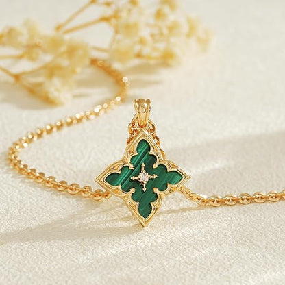 Collar con Dije de Trébol de Esmeralda | Oro