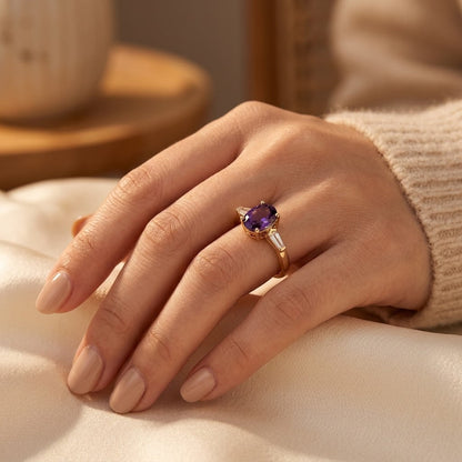Anillo Tres Piedras de Amatista en Oro
