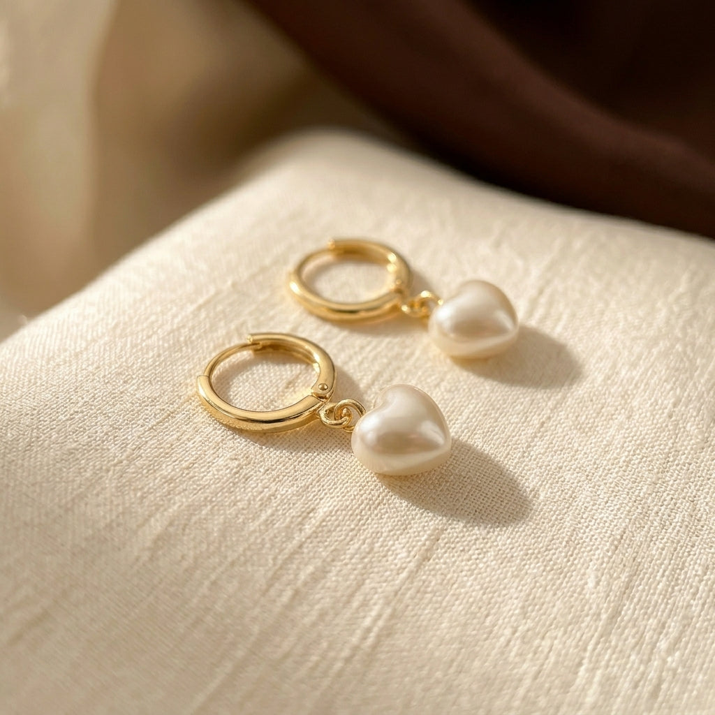 Pendientes Colgantes Corazón de Perla en Oro
