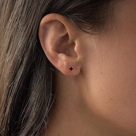 Aretes Stud Redondos de Rubí | Oro