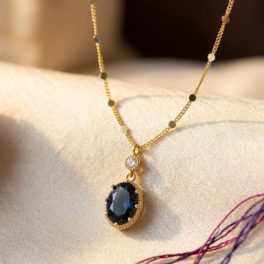 Collar Colgante Oval de Zafiro en Oro