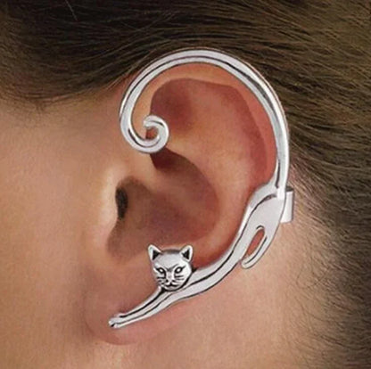 Arete Individual Dije Bigote de Plata | Oro Blanco