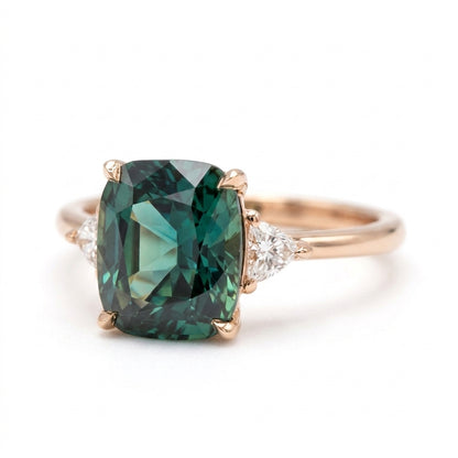 Anillo de Piedra Verde Estilo Vintage | Oro