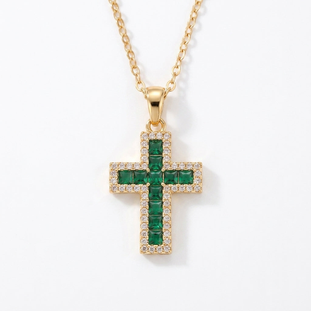 Solene Collar con Dije de Cruz de Esmeralda | Oro