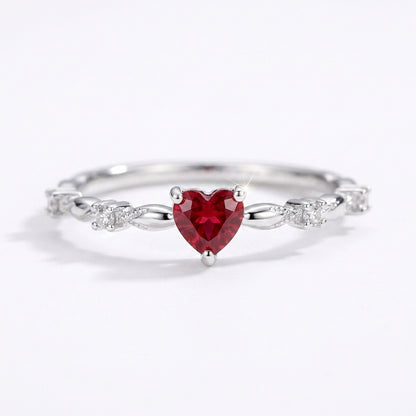 Coralyn Amoura Anillo | Oro Blanco