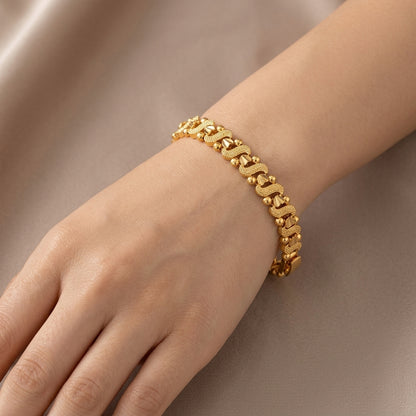 Lily Pulsera Ornamentada de Onda | Oro