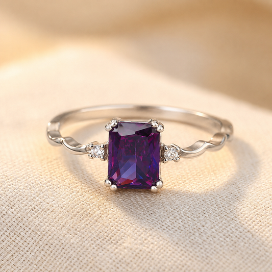 Anillo Corte Esmeralda de Amatista en Plata