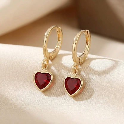 Pendientes Colgantes Corazón de Rubí en Oro