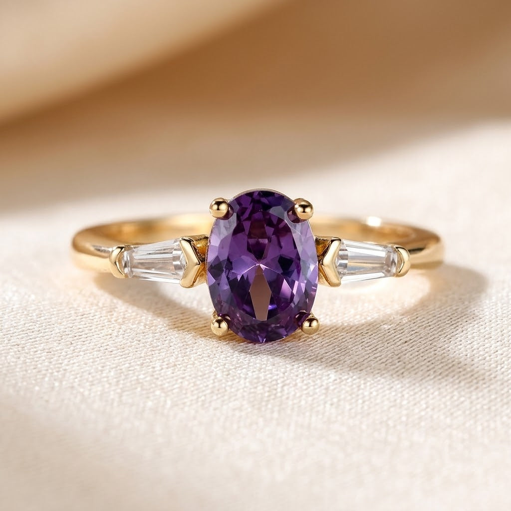 Anillo Tres Piedras de Amatista en Oro