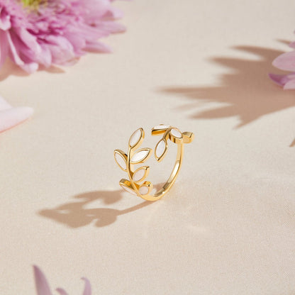 Anillo Motivo Hoja en Oro