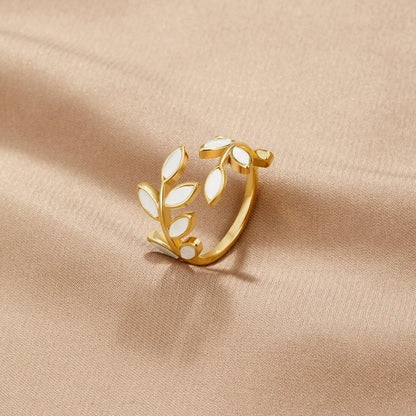Anillo Motivo Hoja en Oro