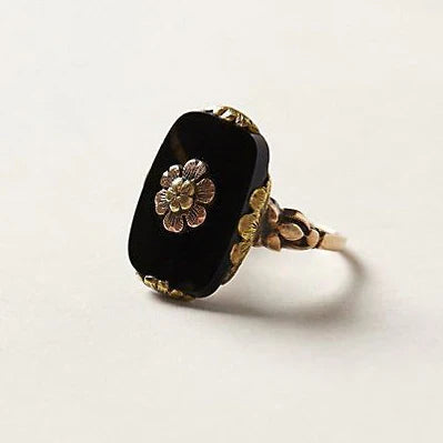 Anillo de Piedra Negra Estilo Vintage | Oro